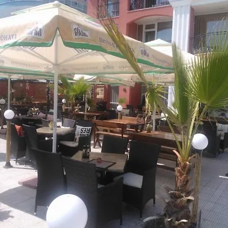 Carina Apart-hotel 3*