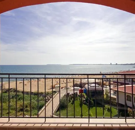 Carina Apart-hotel 3*