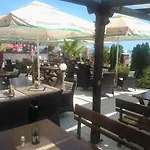 Hotel de apartamente Carina