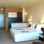 Carina Hotel de apartamente 3*