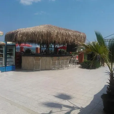 Carina Lägenhetshotell Slăntjev Brjag