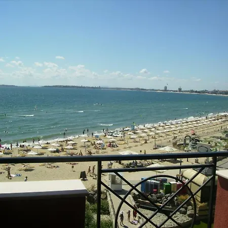 Carina 公寓式酒店 阳光海滩