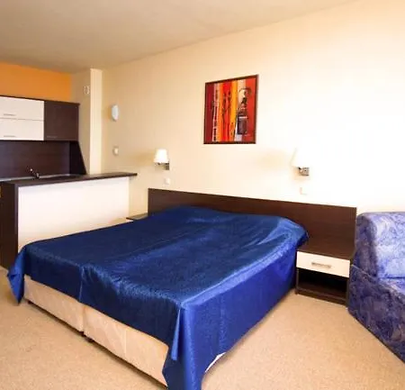 Carina Aparthotel