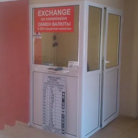 Carina מלון דירות 3*