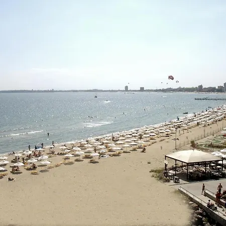 Carina מלון דירות